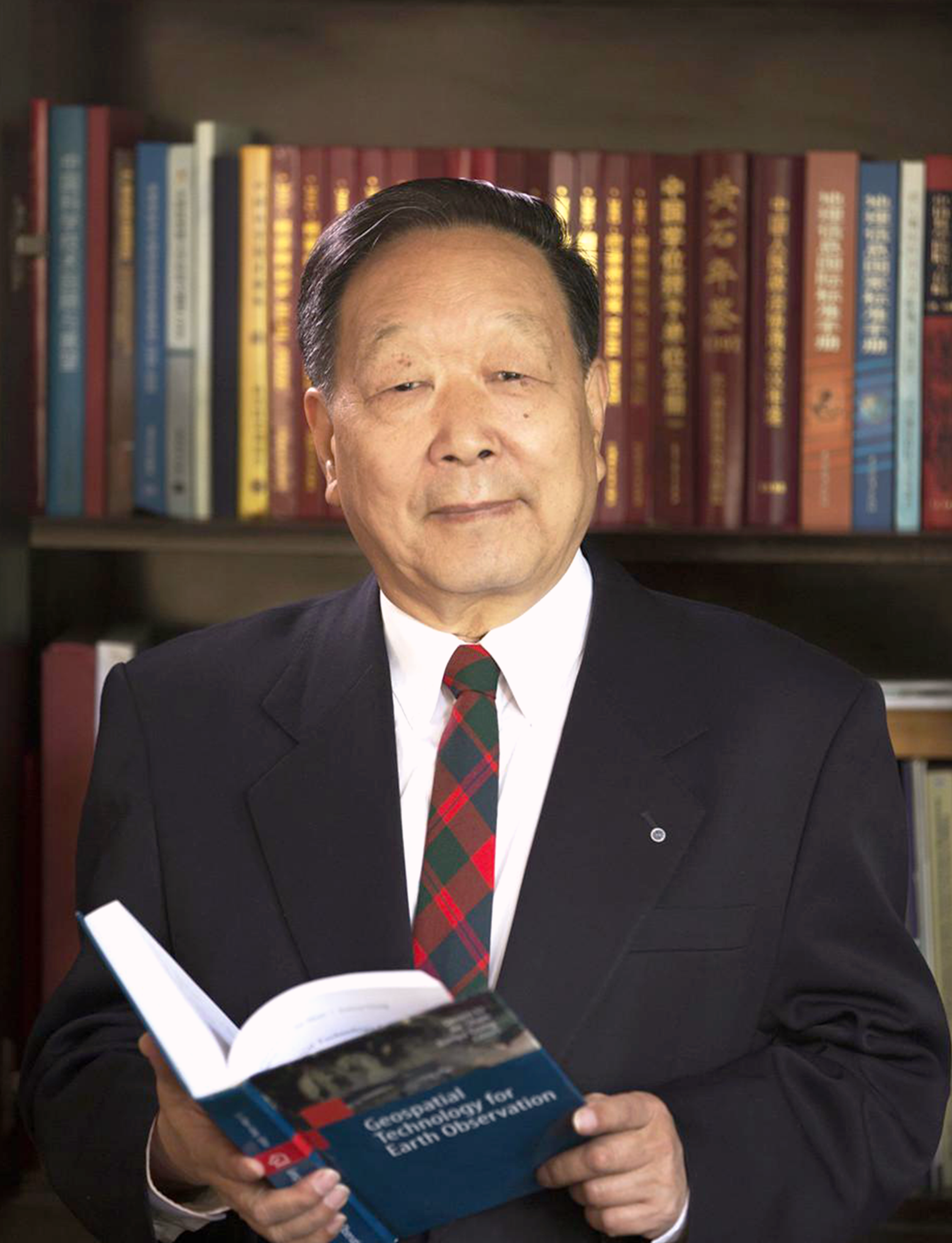 Prof Deren Li